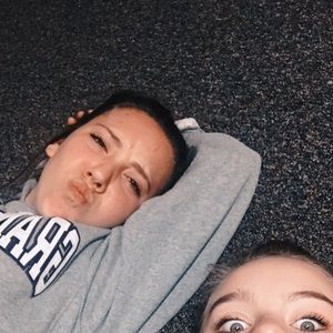 Meet your Posher, Ella